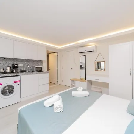 Studio Flat 3 Min To Hadrians Gate In * Antalya