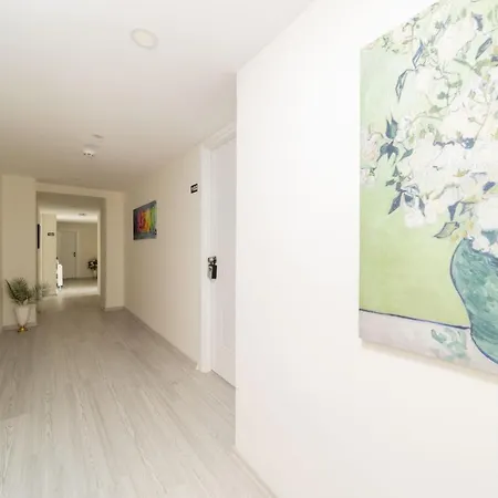 Studio Flat 3 Min To Hadrians Gate In Apartment Antalya