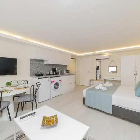 Apartment Studio Flat 3 Min To Hadrians Gate In *
